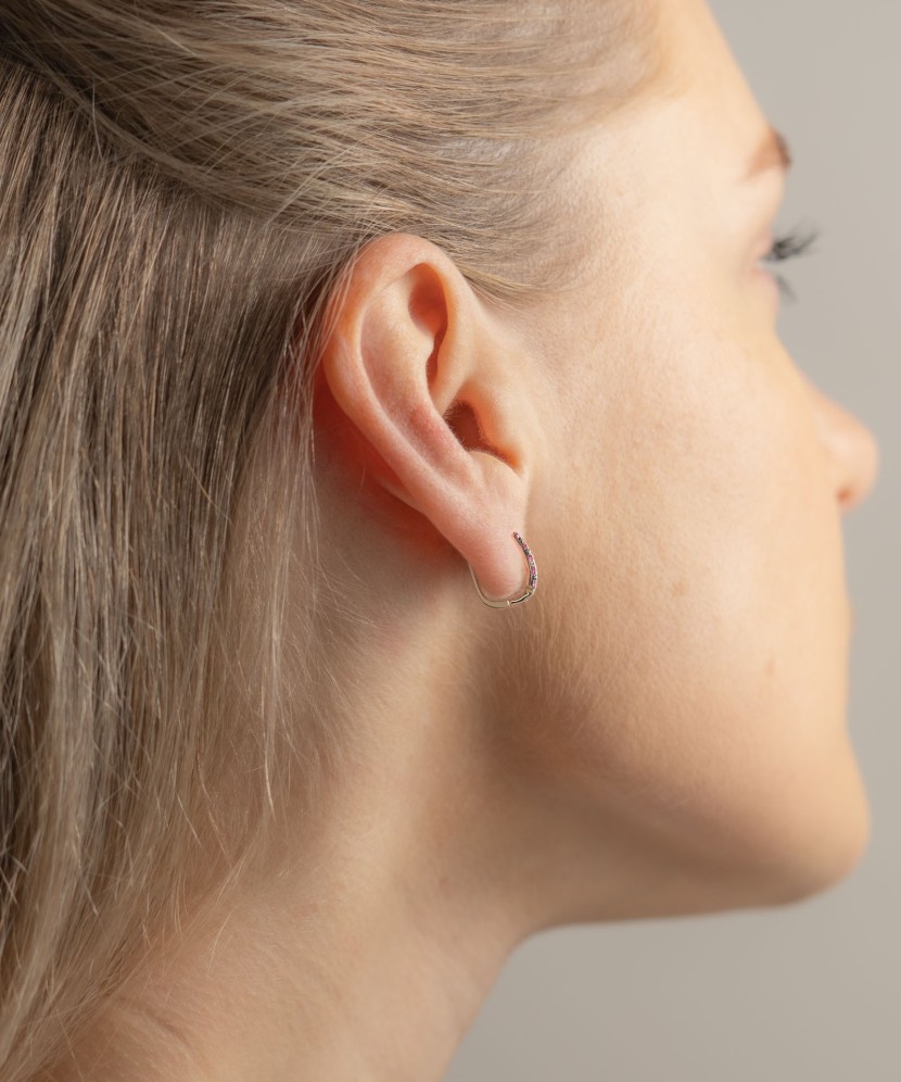 White gold earrings with sapphires and diamonds