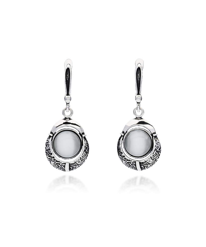 Sterling silver earrings with cats eye stone Sterling silver earrings with cats eye stone