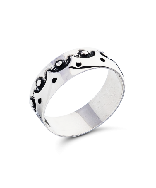 Серебряное кольцо