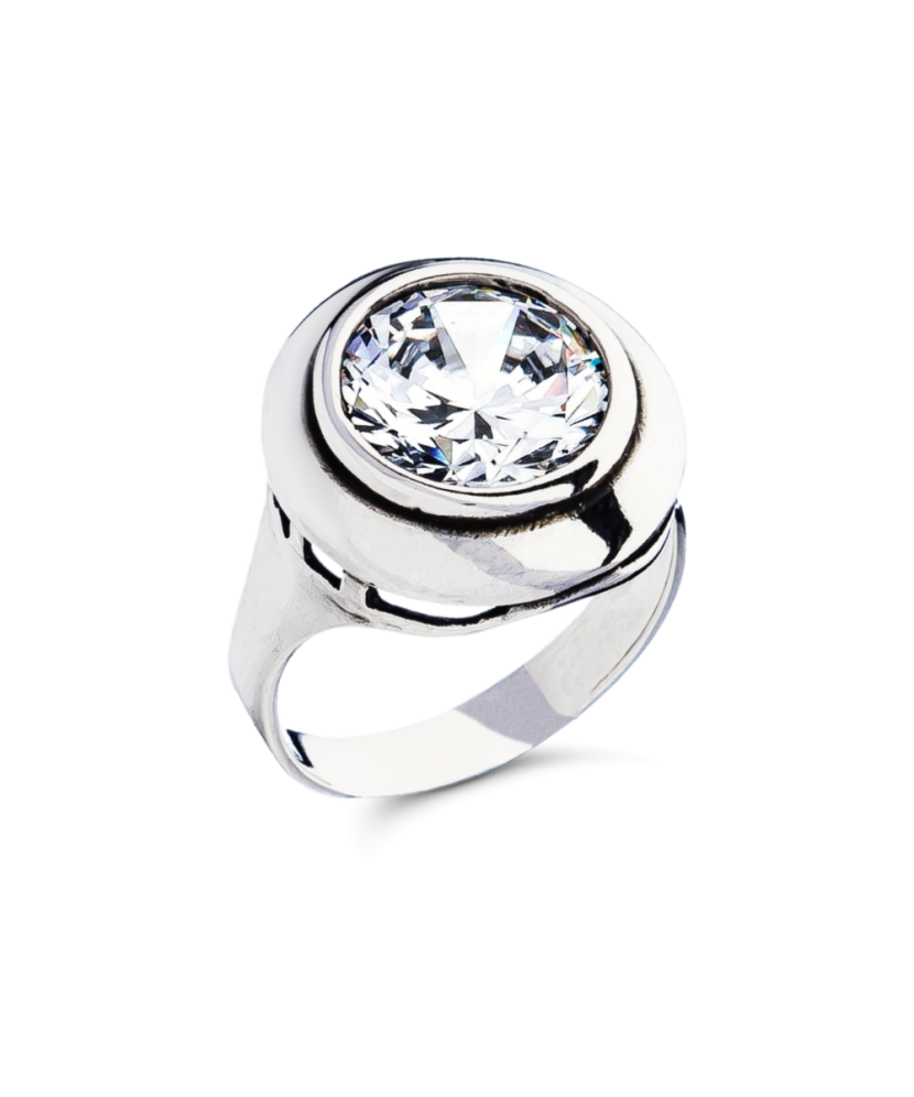 Sterling silver ring with zirconium