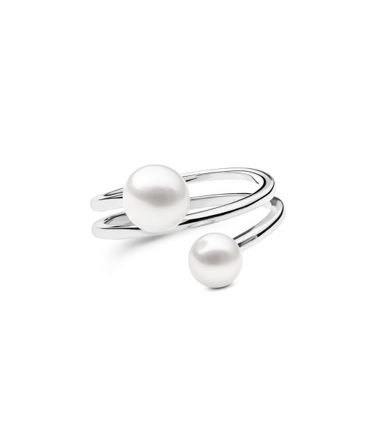 Sterling silver ring with pearls