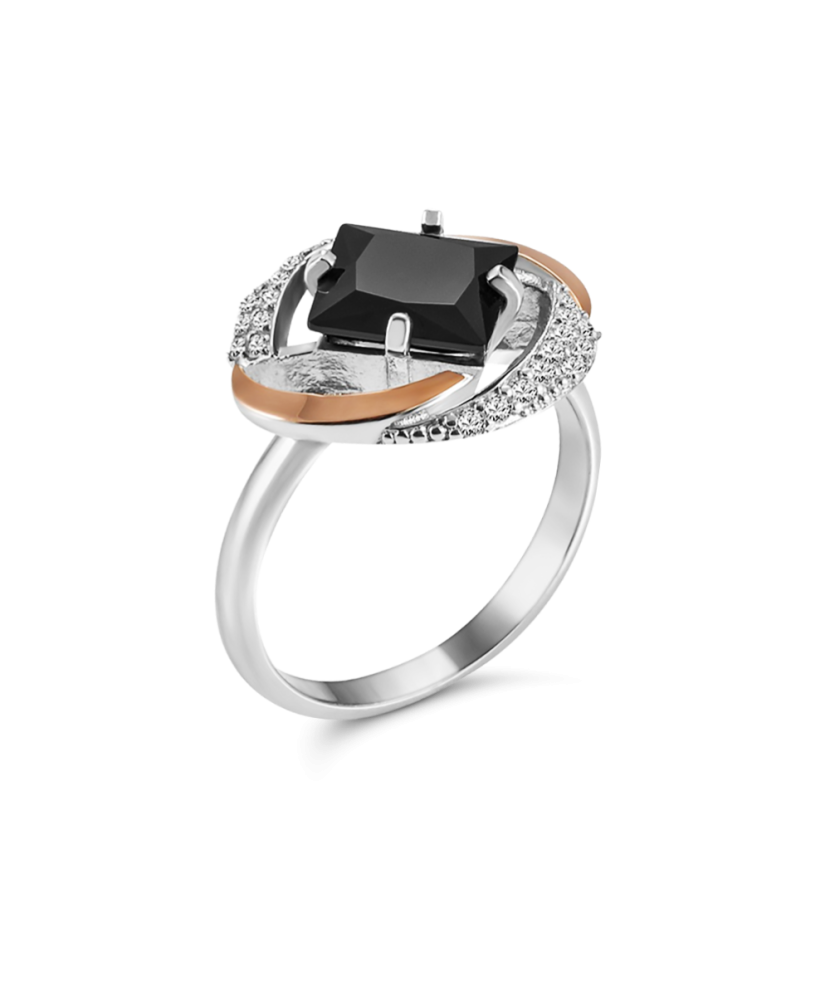 Позолоченное кольцо из серебра с цирконами Позолоченное кольцо из серебра с цирконами