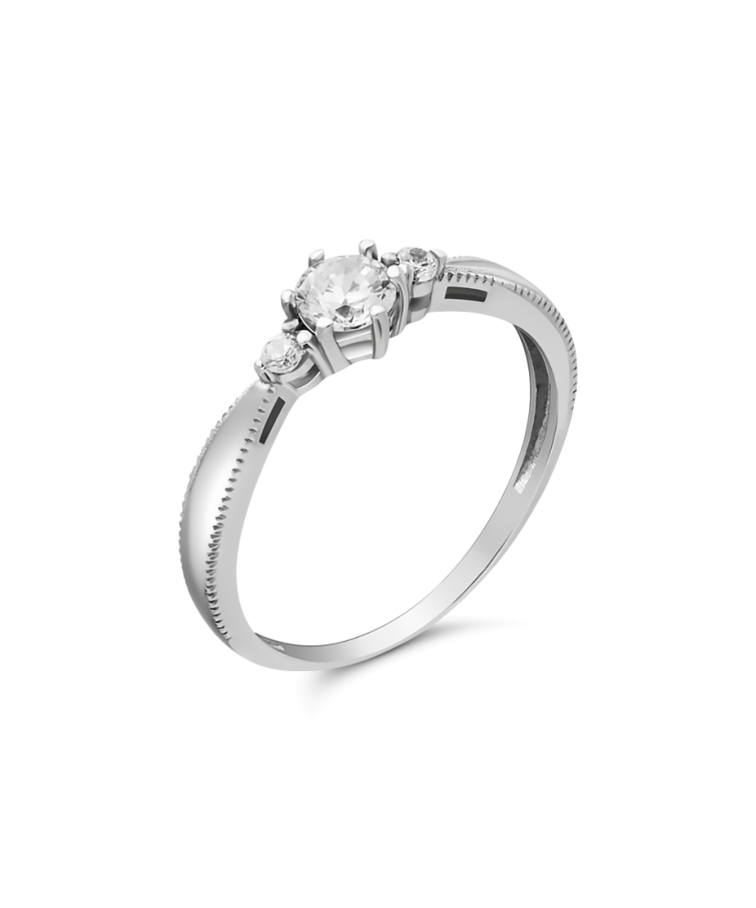 Sterling silver ring with zircons