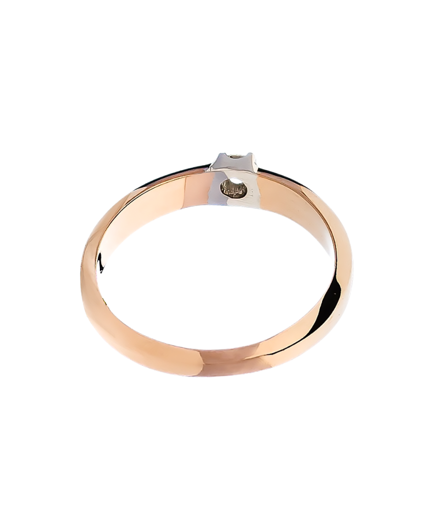 Золотое кольцо с бриллиантом Золотое кольцо с бриллиантом