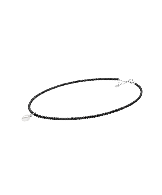 Necklaces with pearl and spinels