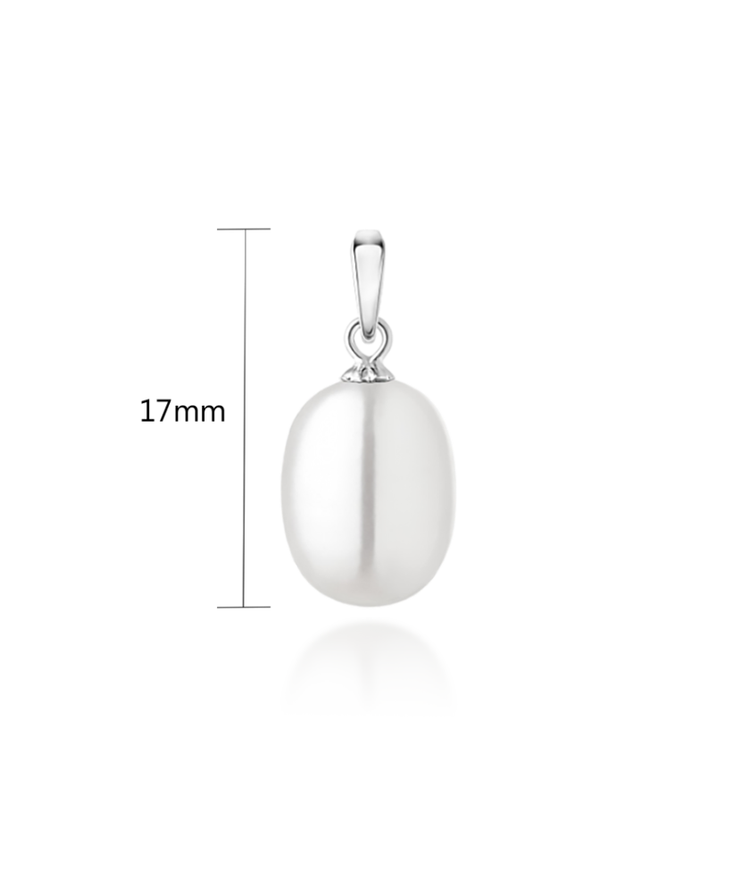 Pearl pendant with silver