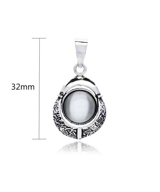 Sterling silver pendant with cats eye stone