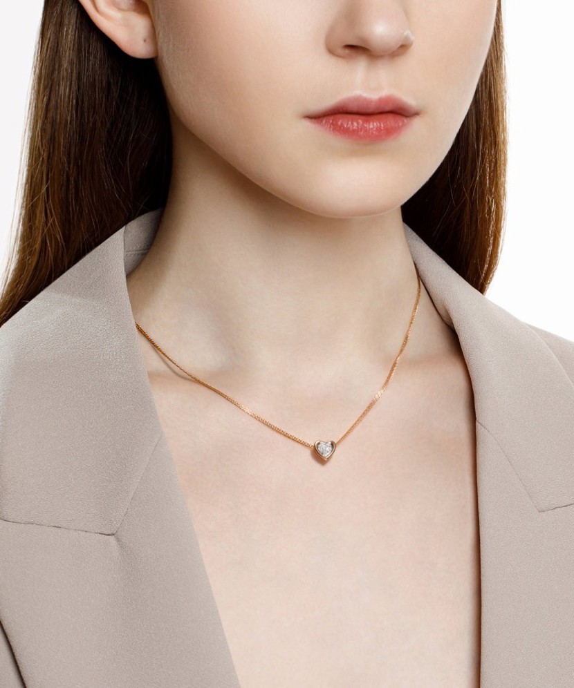 Gold pendant with zircons "heart" Gold pendant with zircons "heart"