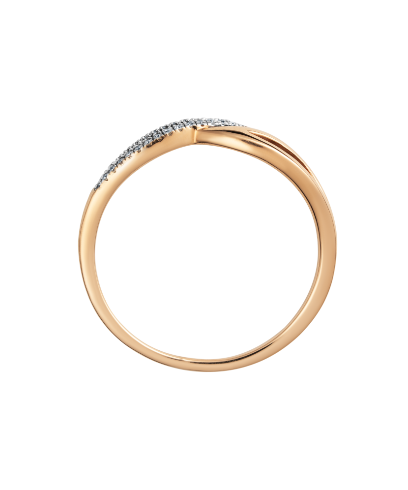 Gold ring with diamonds