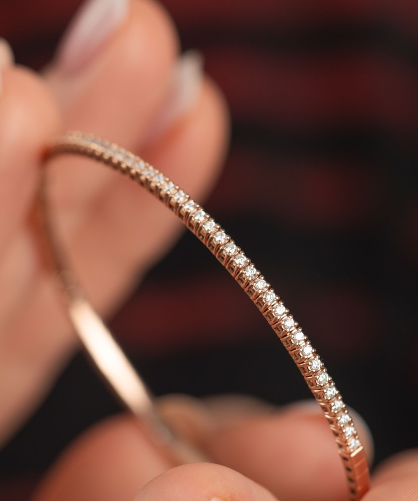 Золотой браслет с бриллиантами Золотой браслет с бриллиантами