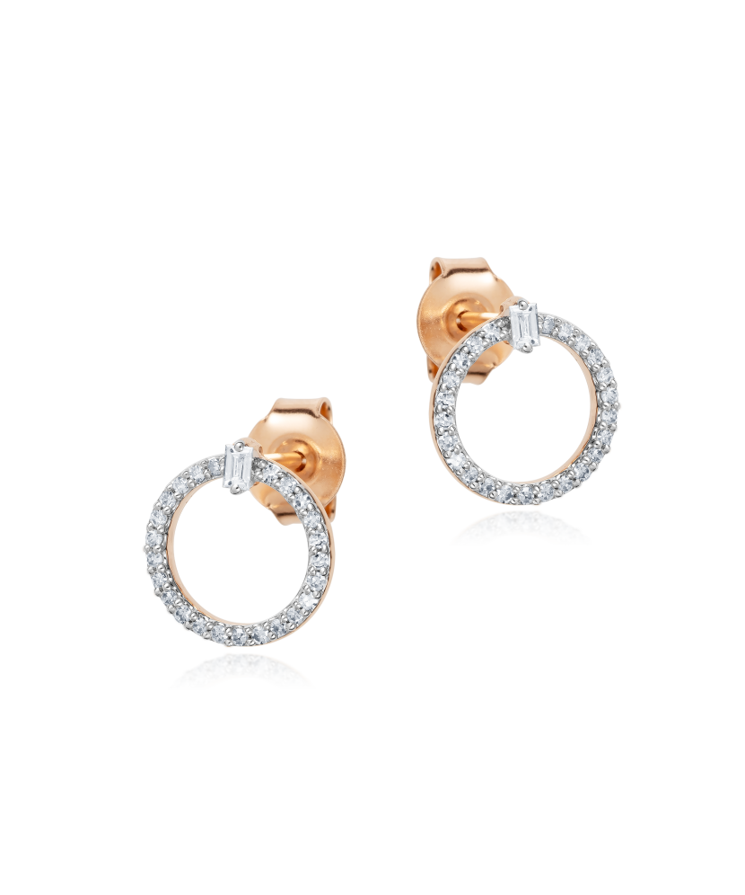 Gold earrings with diamonds