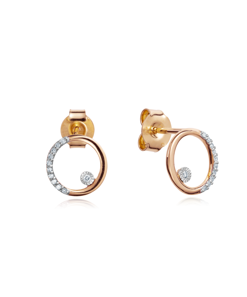Gold earrings with diamonds