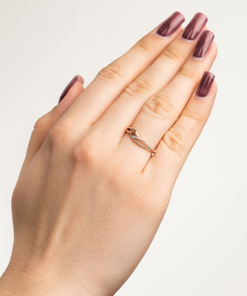 Золотое кольцо с алмазами Золотое кольцо с алмазами