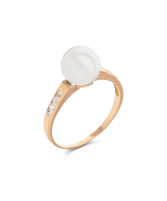 Gold ring with pearl and zircons