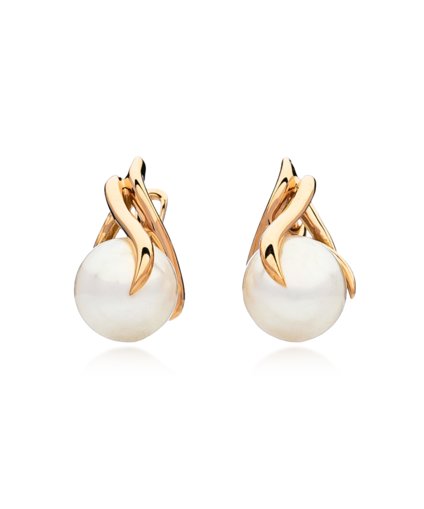 Gold earrings with pearls Gold earrings with pearls