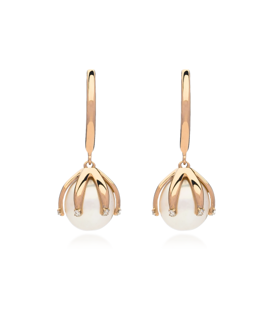 Gold earrings with pearls and zircons