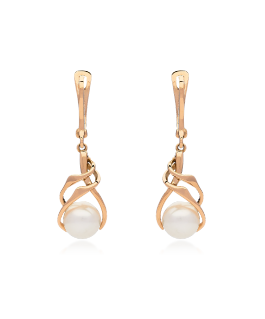 Gold earrings with pearls