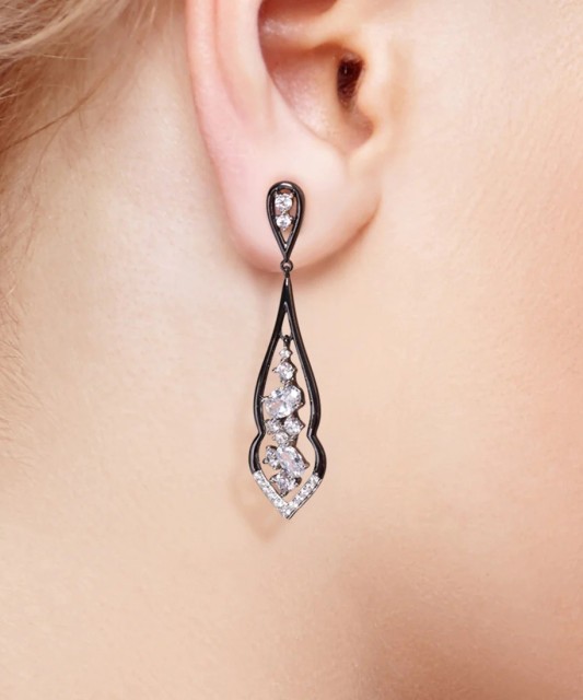 Серьги из серебра с цирконами