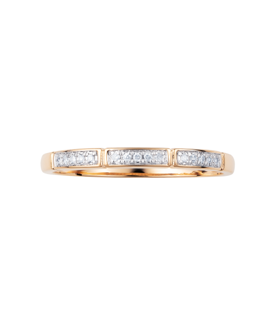 Gold ring with diamonds