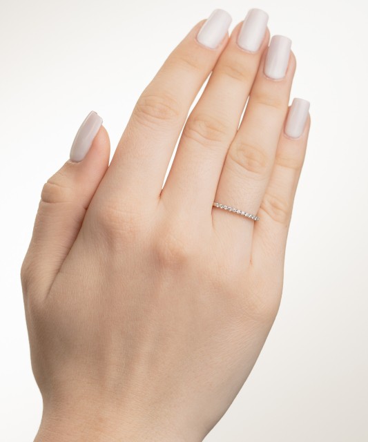 Кольцо из белого золота с бриллиантами