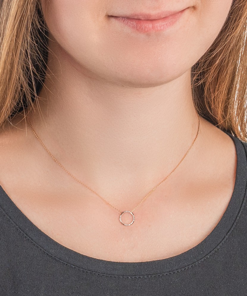 White gold chain with diamond pendant