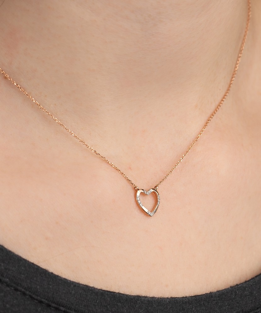White gold chain with diamond pendant "heart"