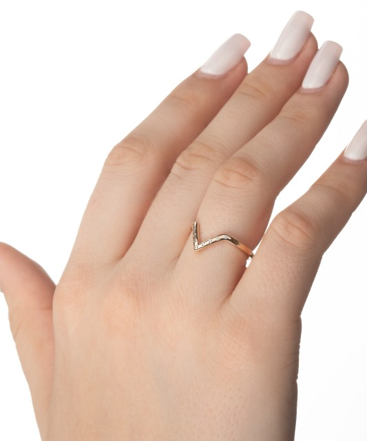 Золотое кольцо с цирконами