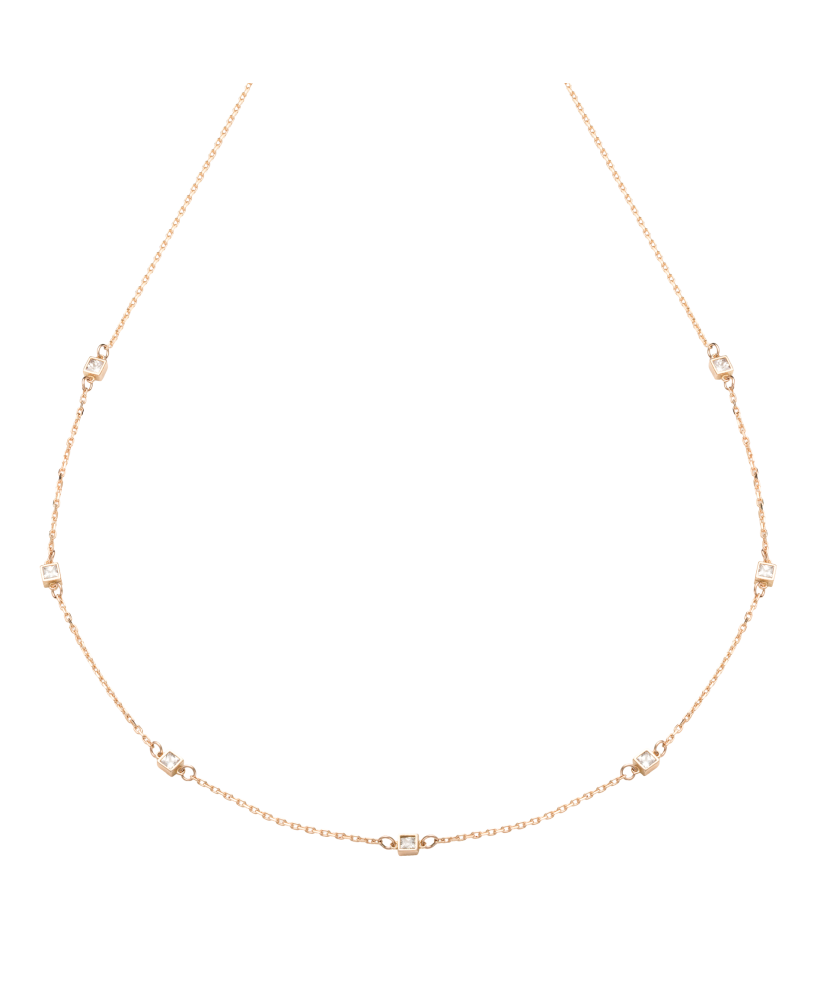 Gold chain with zirconium pendant