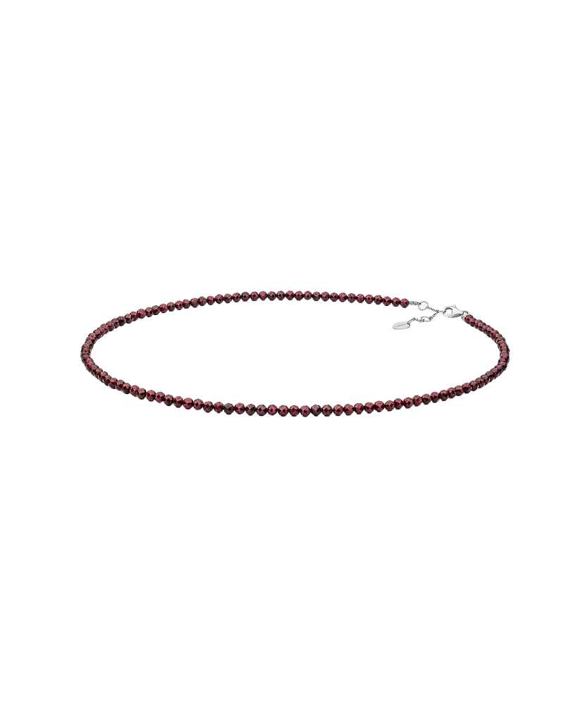 Necklace With garnet