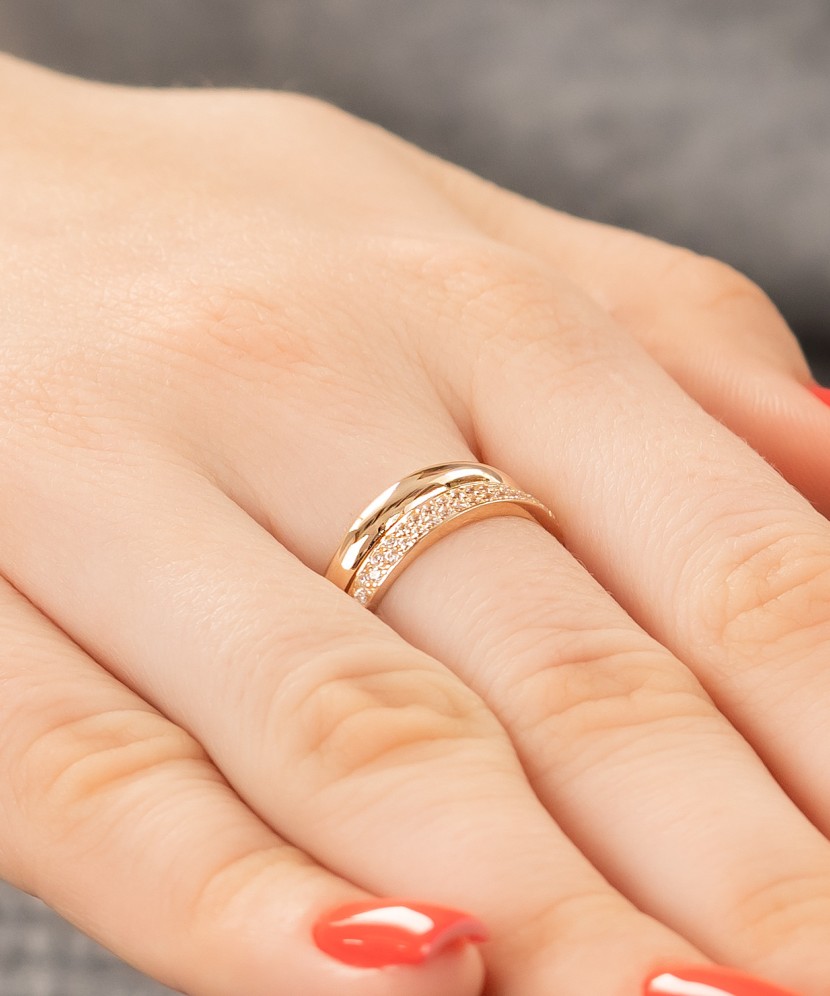 Золотое кольцо с цирконами