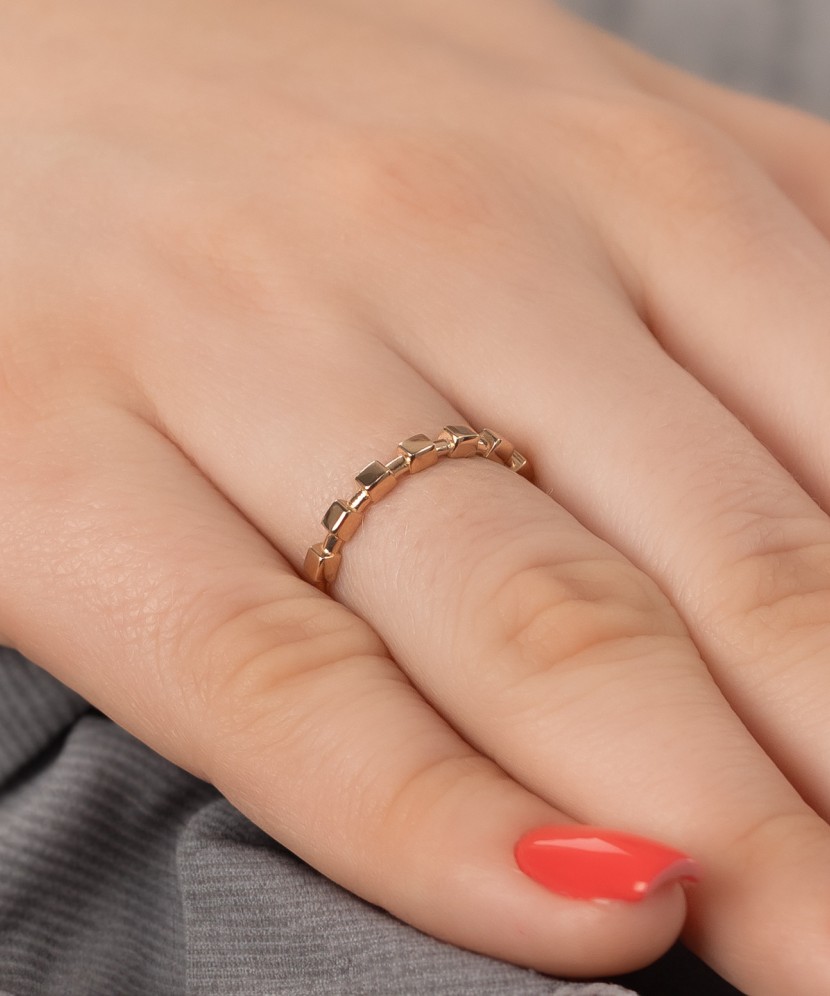 Gold ring Gold ring