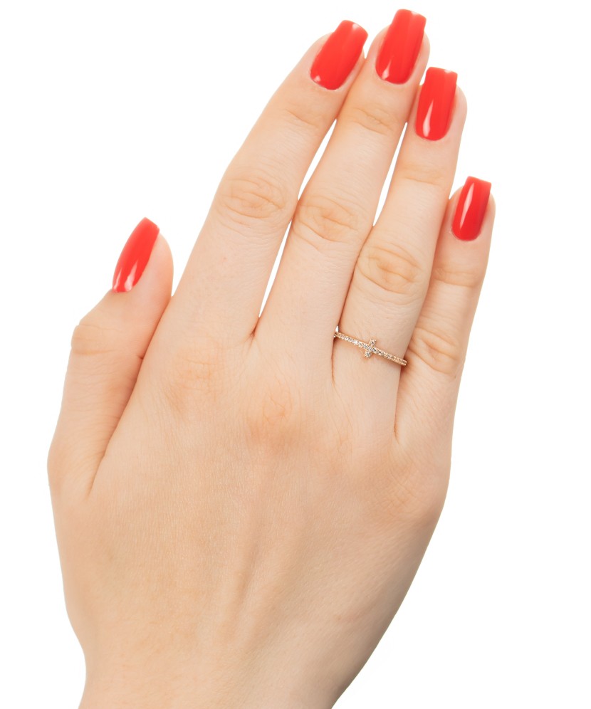 Золотое кольцо с цирконами Золотое кольцо с цирконами