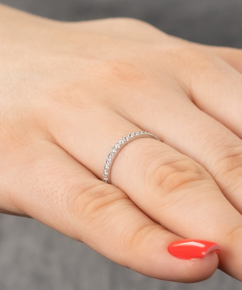 White Gold ring with zircons