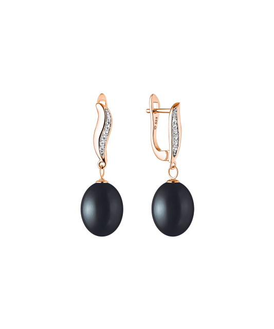 Gold earrings with pearls