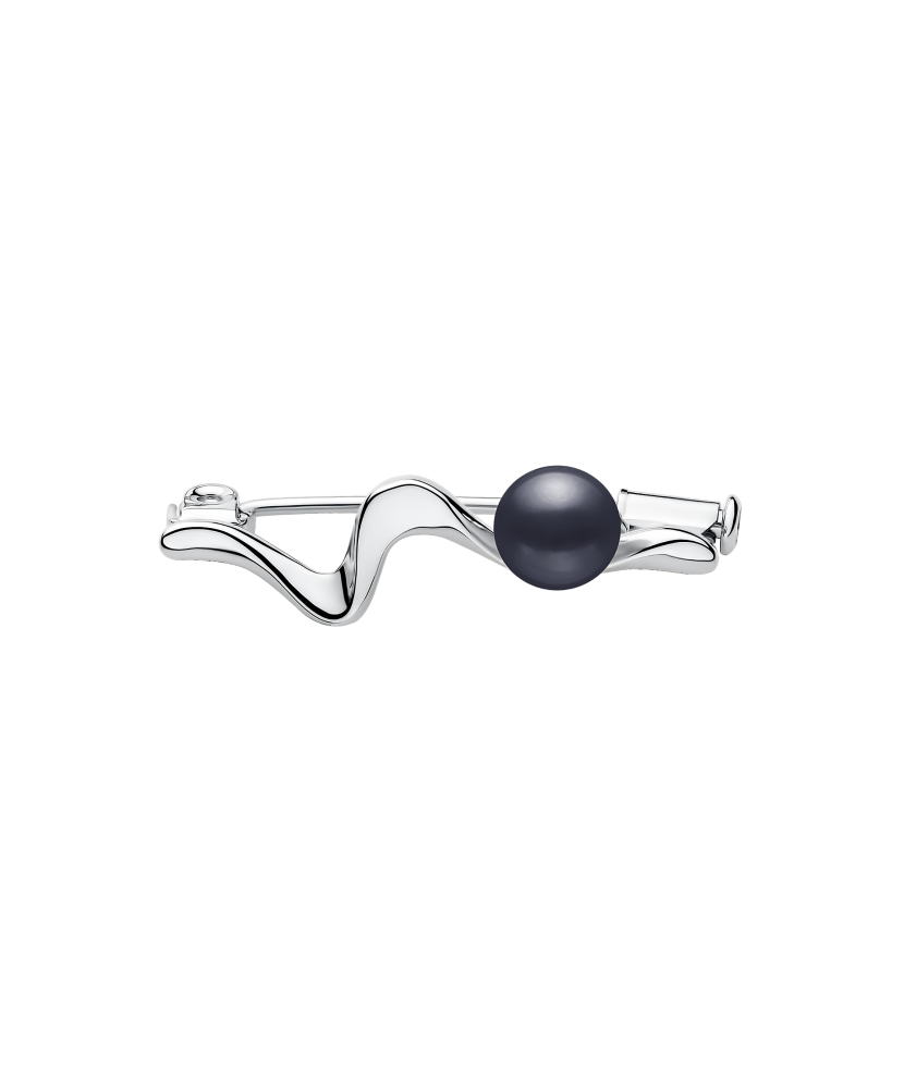 Sterling silver brooch with pearl