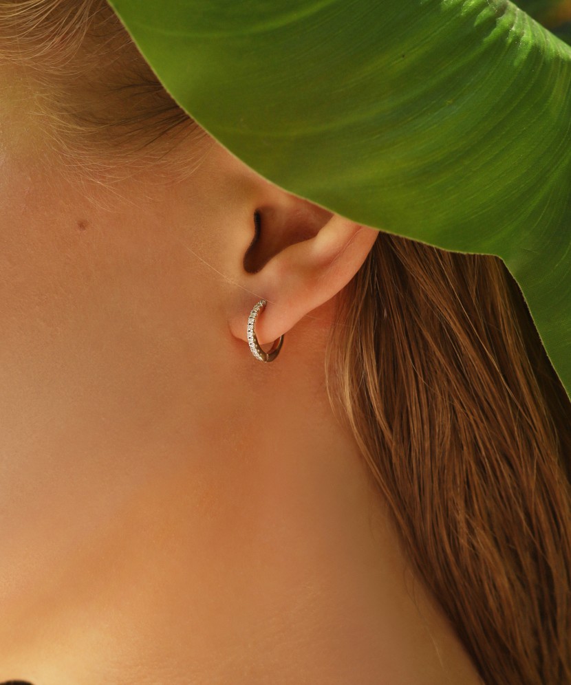 White gold earrings with diamonds White gold earrings with diamonds