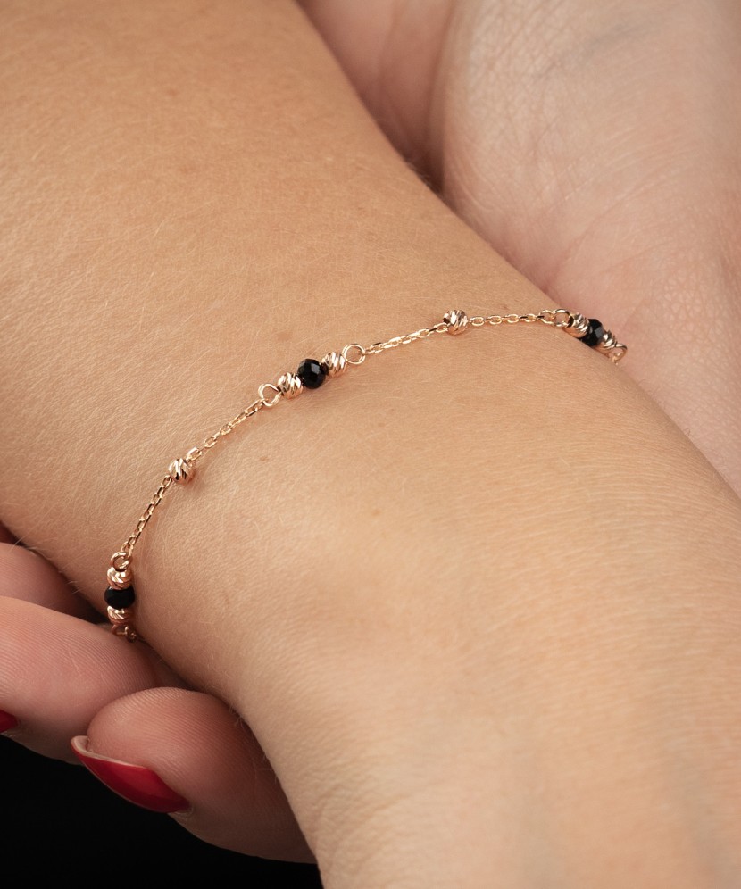 Золотой браслет со шпинелью Золотой браслет со шпинелью