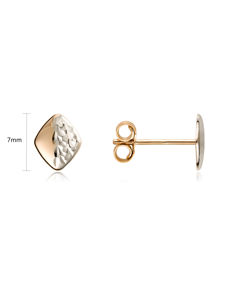 Gold earrings Gold earrings