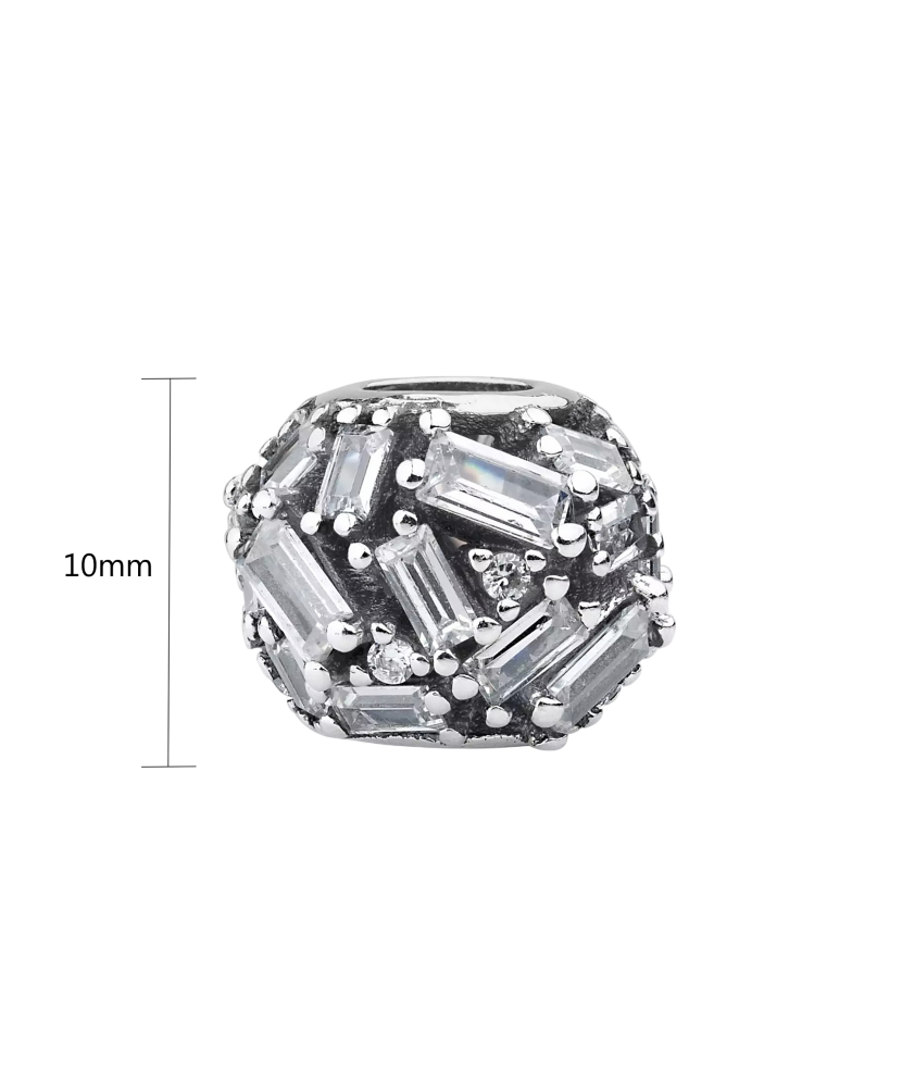 Универсальная серебряная подвеска с цирконами Универсальная серебряная подвеска с цирконами