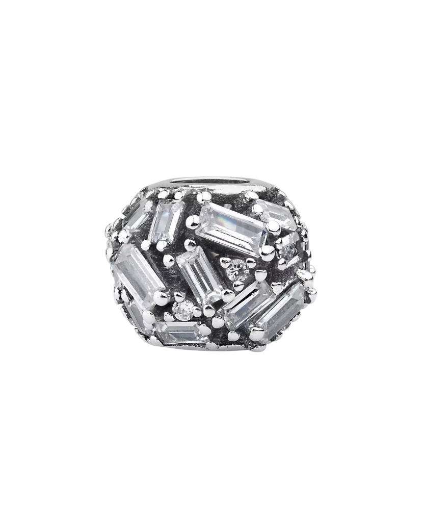 Универсальная серебряная подвеска с цирконами Универсальная серебряная подвеска с цирконами