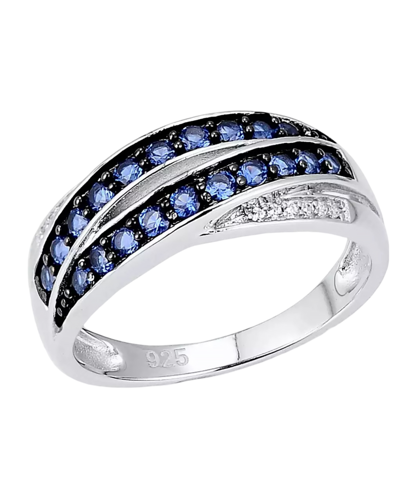 Кольцо из серебра с фианитами Кольцо из серебра с фианитами