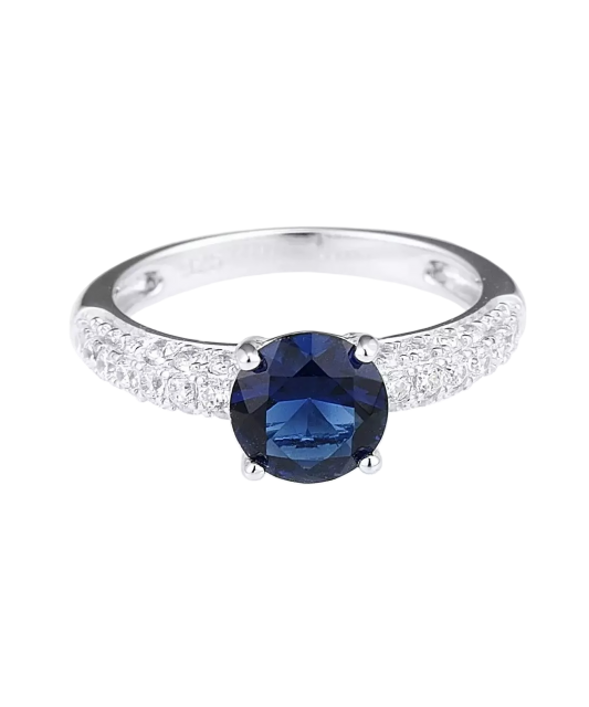 Sterling silver ring with zircons