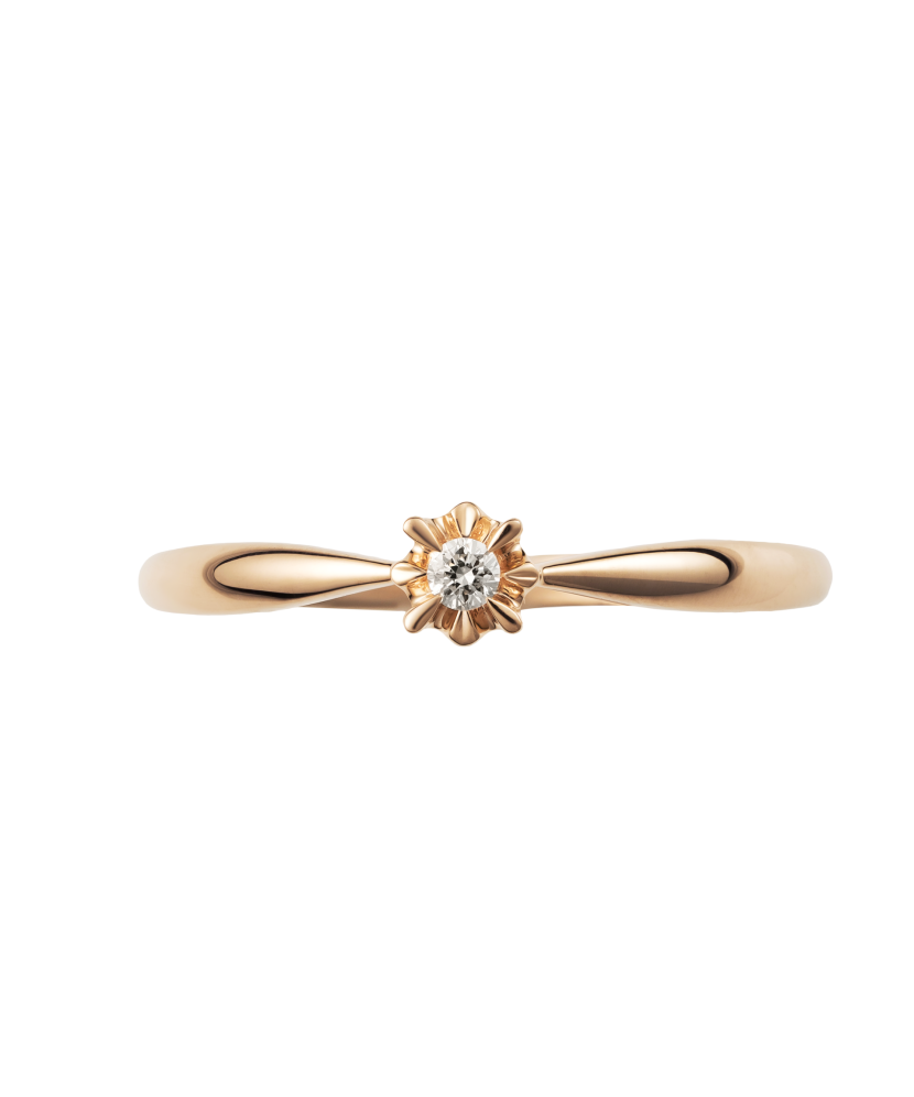 Gold ring with diamond