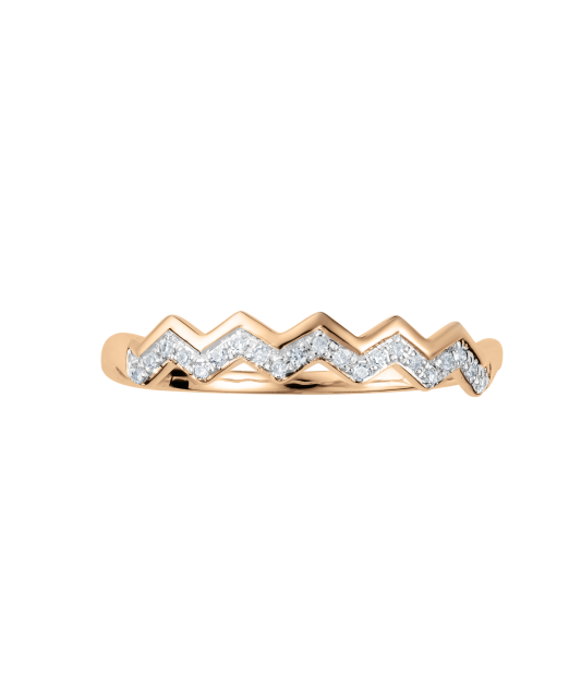 Gold ring with diamonds