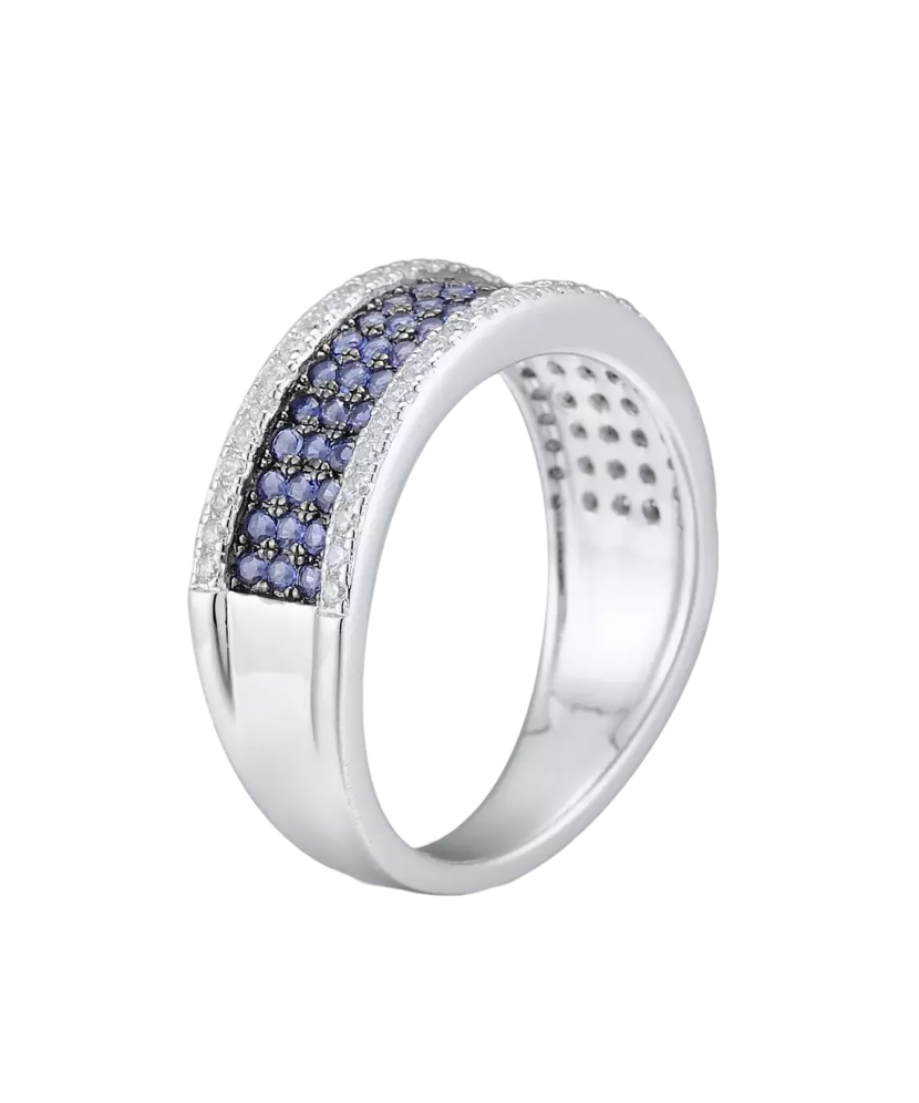 Sterling silver ring with zirconium