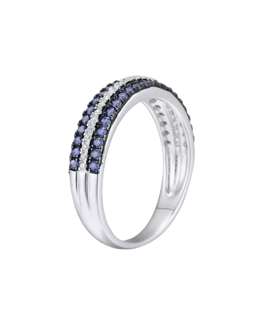 Sterling silver ring with zirconium