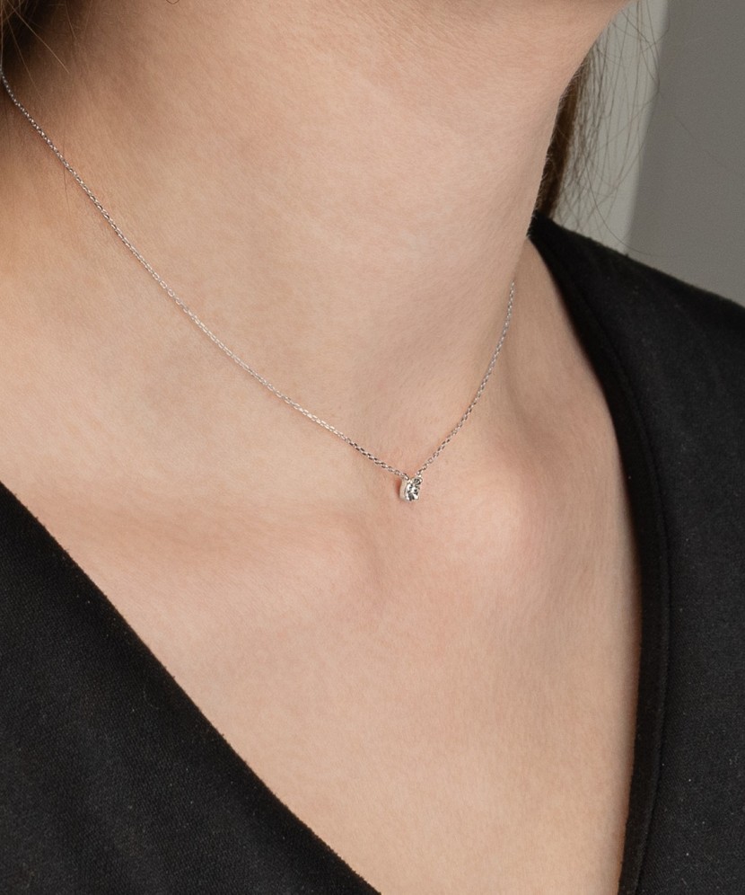 White gold chain with diamond pendant