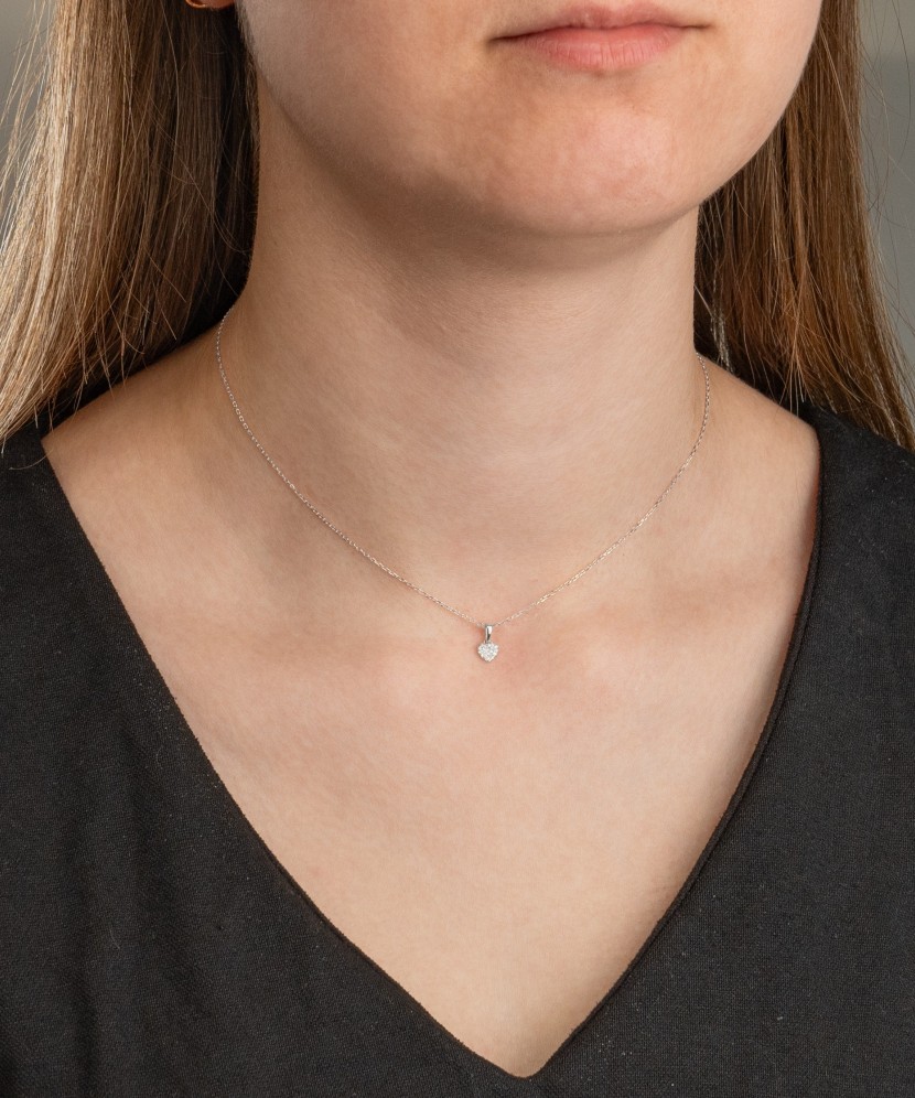 White gold pendant with diamonds "Heart"