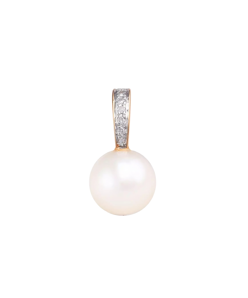 Gold pendant with diamonds and pearls