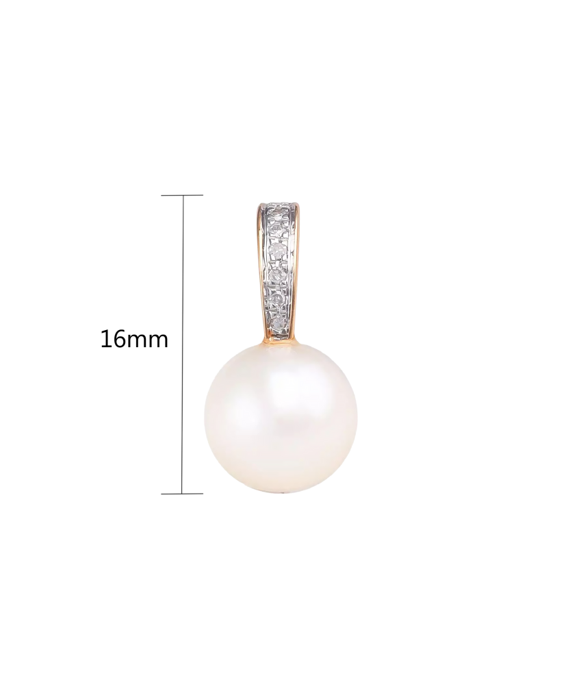 Gold pendant with diamonds and pearls